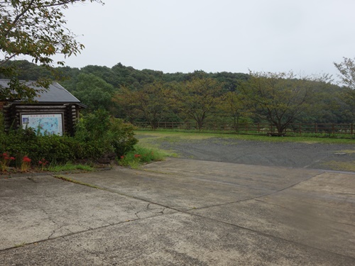 広い駐車場