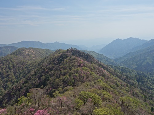 鹿納の野方面