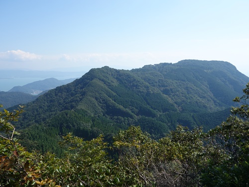 登山道から龍ヶ岳