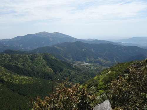 東展望岩から