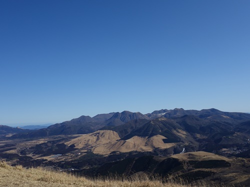 涌蓋山から九重連山